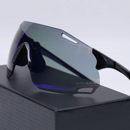 عینک از برند OAKLEY کد 181440