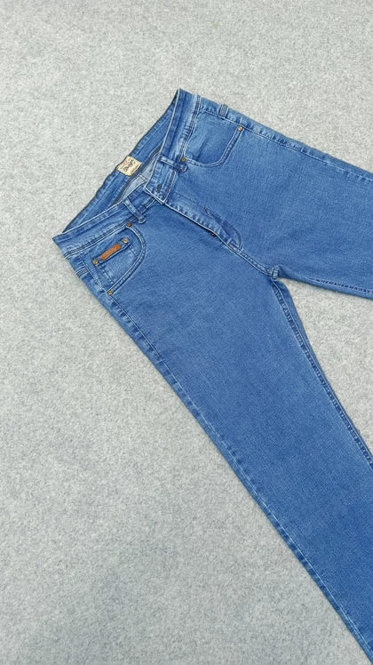 شلوار جین راسته مردانه رنگ ابی مخصوص افراد کلاسیک پوش / بدون زاپ