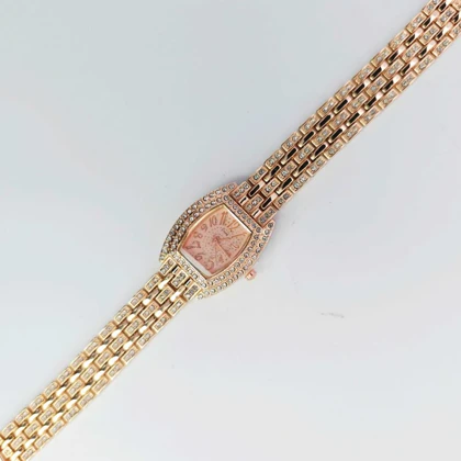 ساعت مچی زنانه مجلسی EHHE نگین‌دار با موتور کوارتز