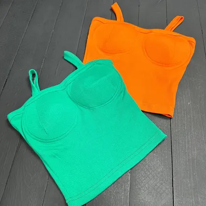 نیم‌تنه کاپ‌دار