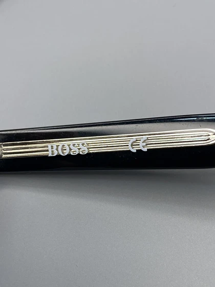 بهترین عینک آفتابی باس فریم کائوچو عدسی مقاوم پلی‌کربنات و فیلتر UV400