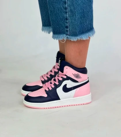 کتانی زنانه جردن وان ساق‌دار سرمه ای صورتی