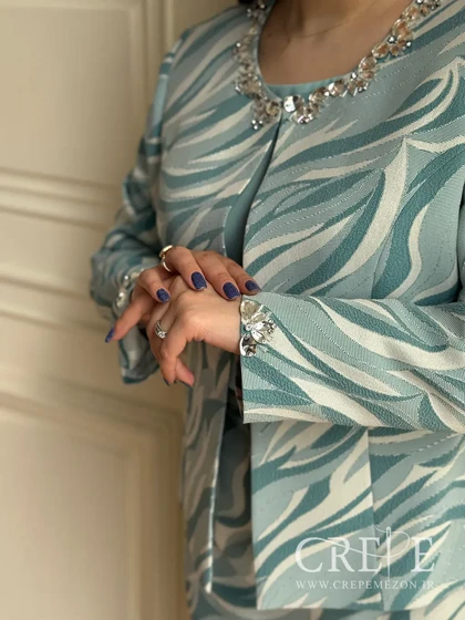 کت و دامن طرحدار سه تیکه