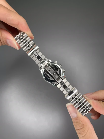 ساعت مچی سیتیزن کورنوگراف سیلور صفحه مشکی Citizen