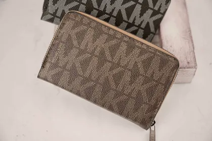 کیف پول زنانه