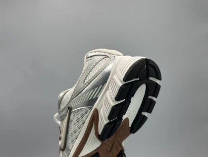 کتانی نایکی وی5 کی رانر موکا/Nike