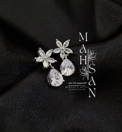 گوشواره جذاب گل کریستالی لوکس