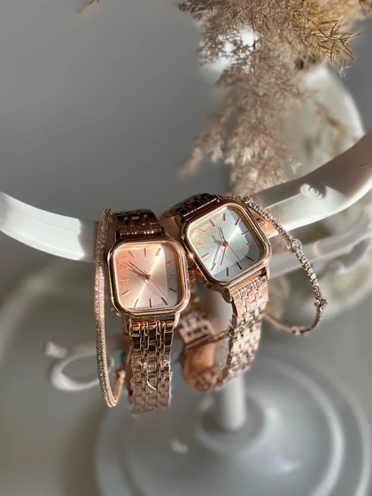 ساعت لاو رز