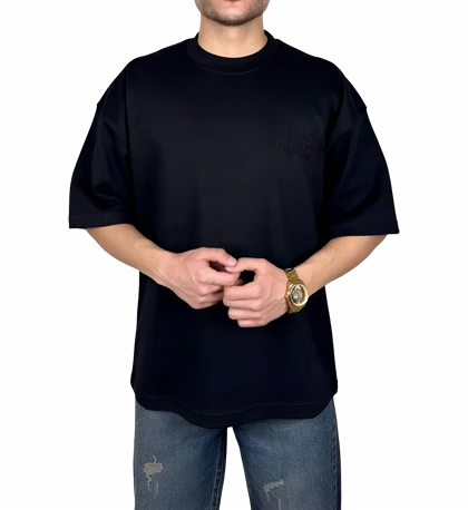 تیشرت آستین کوتاه مشکی با گلدوزی برجسته