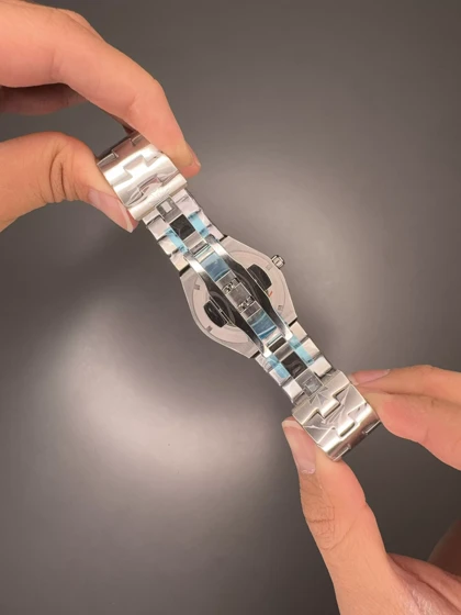 ساعت مچی وشرون کنستانتن اتوماتیک بند سیلور صفحه سفید Vacheron Constantin