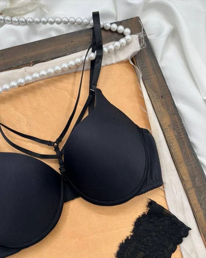 ست شورت و سوتین اسفنجی فنردار اما EMA