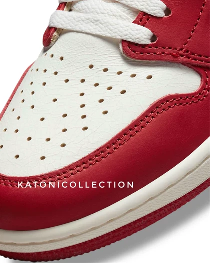 کتانی نایک ایر جردن وان شیکاگو nike air jordan 1 high chicago