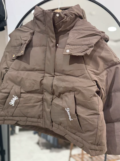 کاپشن جیب‌دار نگینی