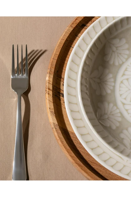سرویس غذاخوری 24 تکه Madame Coco مدل Fortune Bone China - بژ