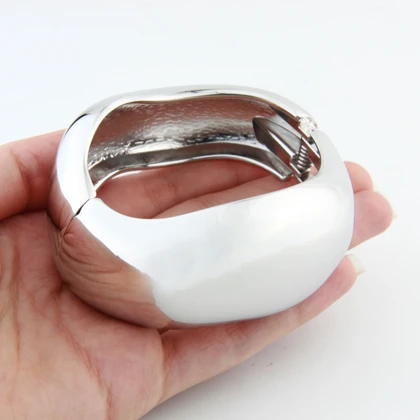 بنگل زنانه مدل پفکی