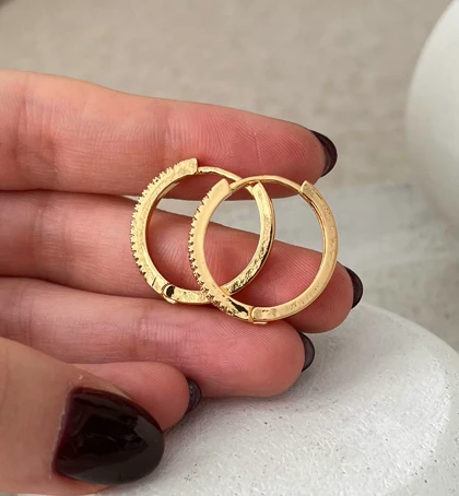 گوشواره حلقه‌ای کوچک
