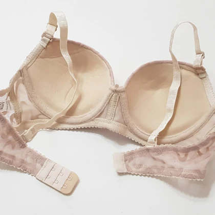 سوتین اسفنجی فنردار رنگ مشکی