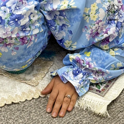 چادرنماز آستین‌دار شقایق