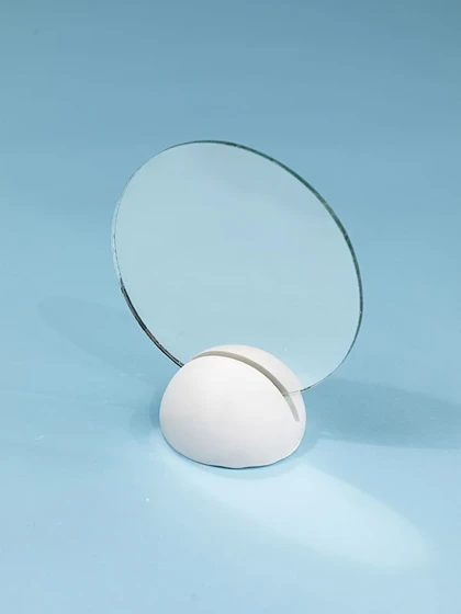 جاآیینه‌ای نیمه