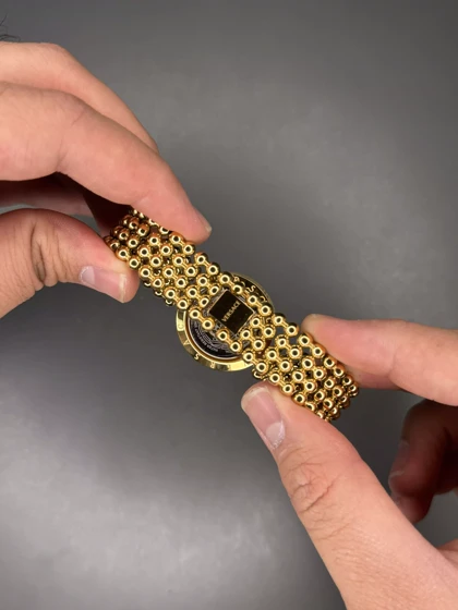 ساعت مچی ورساچه قاب چرخشی طلایی صفحه سفید Versace