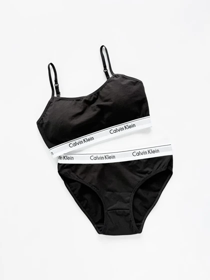 ست نیم‌تنه کاپ‌دار بندی و شورت اسلیپ نخ پنبه کلوین کلاین Calvin Klein