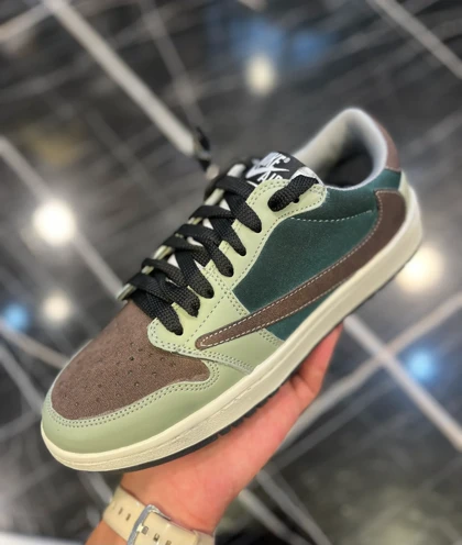 کتانی NIKE travis scott قهوه ای سبز