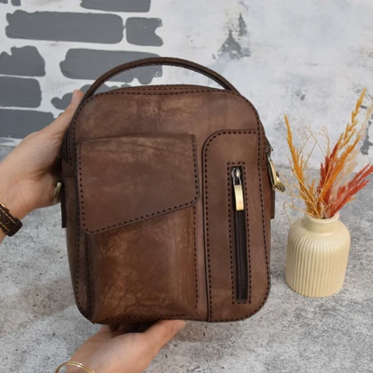 کیف دوشی مردانه چرم طبیعی گاوی پتینه
