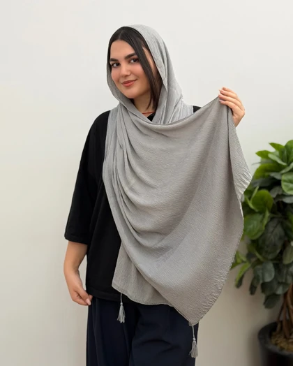 شال زنانه برشکا منگوله‌دار