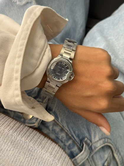 ساعت مچی زنانه طرح کارتیر بالن بلو تقویم دار