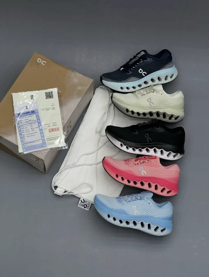 کتانی ویتنامی آن رانینگ کلودسرفر صورتی پاستیلیon Running Cloudsurfer pink