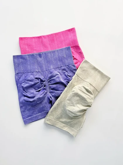 شورتک ورزشی سیملس پشت چروک سنگ شور