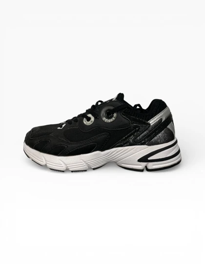 کفش دویدن زنانه آدیداس Astir W