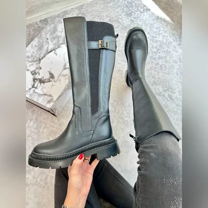 بوت‌بلند بالاسگک