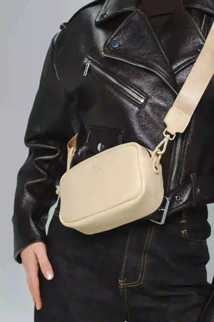 کیف دوشی زنانه دیوید جونز مدل David Jones CM7339