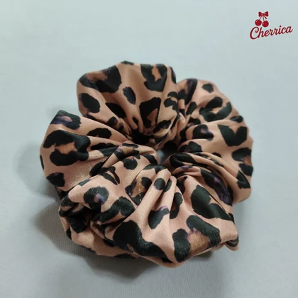 کش اسکرانچی ساتن سایز بزرگ طرح پلنگی کد 8