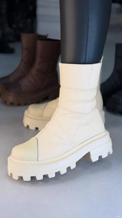 6426 - نیم بوت شنل دوزی6426