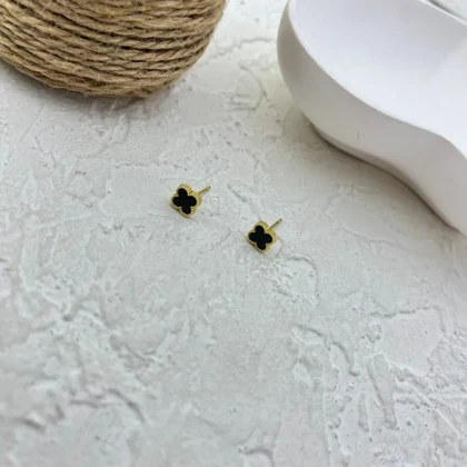 گوشواره زنانه طرح ونکلیف با رنگ ثابت و ضد حساسیت