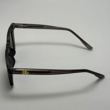 عینک آفتابی پلاریزه دولچه گابانا DOLCE GABBANA دسته سیم کشی شده لولا فنر طوسی کد 7707