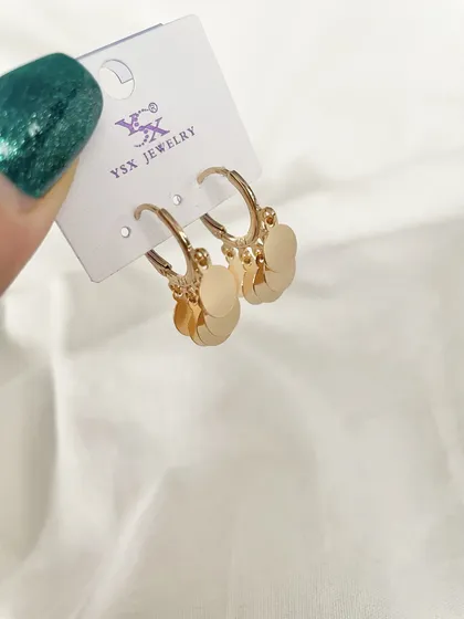 گوشواره حلقه‌ای آویزدار