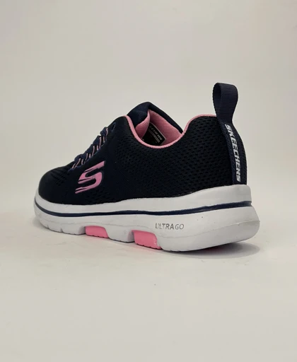 کفش پیاده روی اسکیچرز گو واک سرمه ای