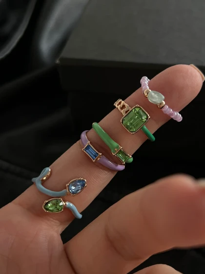 پک انگشتر رنگی