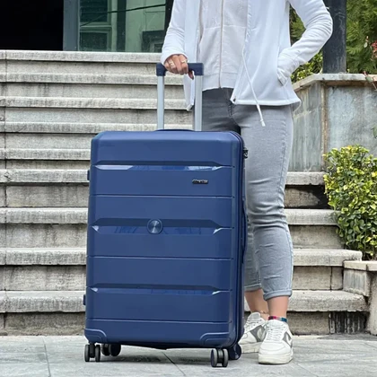 چمدان وارداتی مندوزا مدل MENDOZA - MDZ805 SERIES سری سه عددی (به همراه چمدان آرایشی هدیه)