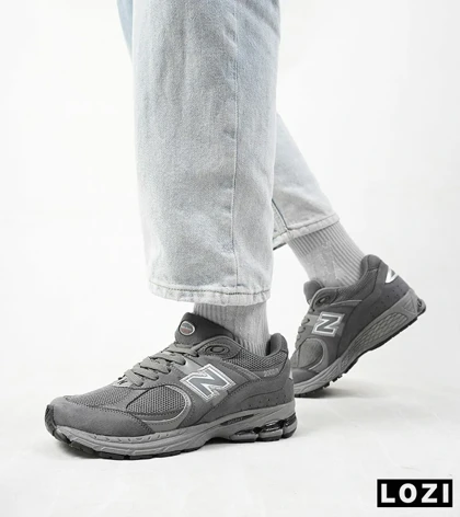 کفش کتانی طوسی NEW BALANCE 2002R