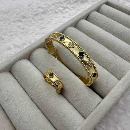 ست بنگل و انگشتر ونکلیف مشکی و طلایی
