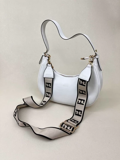کیف زنانه پاسپورتی فندی وارداتی Fendi کد 1346