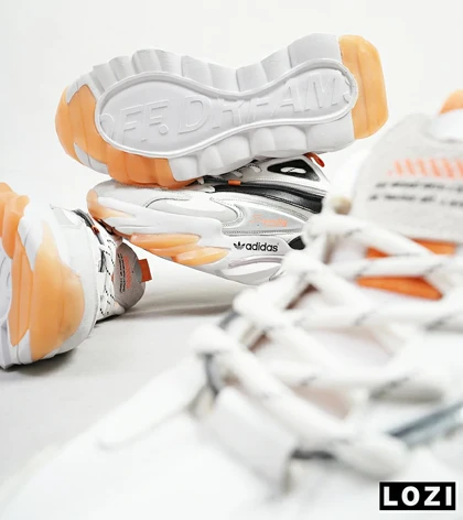 کفش کتانی مردانه سفید نارنجی Adidas A700
