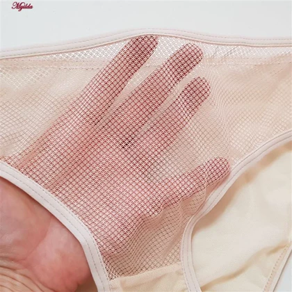 ست شورت و سوتین زنانه لنا مدل فنردار بند متحرک کاپ اسفنجی کرم کد 4961