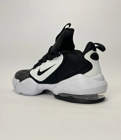 کتانی راحتی نایک آلفا ساواچ مشکی سفید Alpha savage