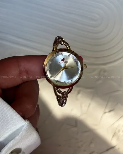 ساعت نگینی دخترانه