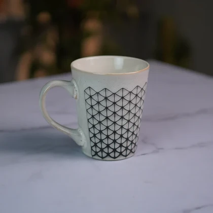 ماگ سرامیکی دنی هوم سیاه و سفید طرح دار / BA69